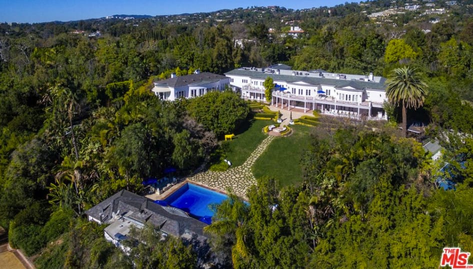 3 California Homes On The Market With More Than 20 Bathrooms Each ...