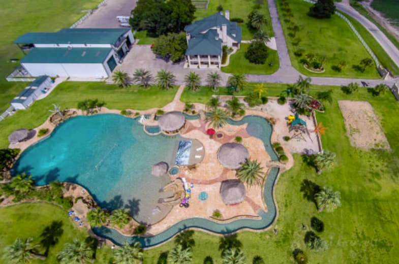 3 Homes On The Market With Incredible Resort Style Pools! (PHOTOS ...