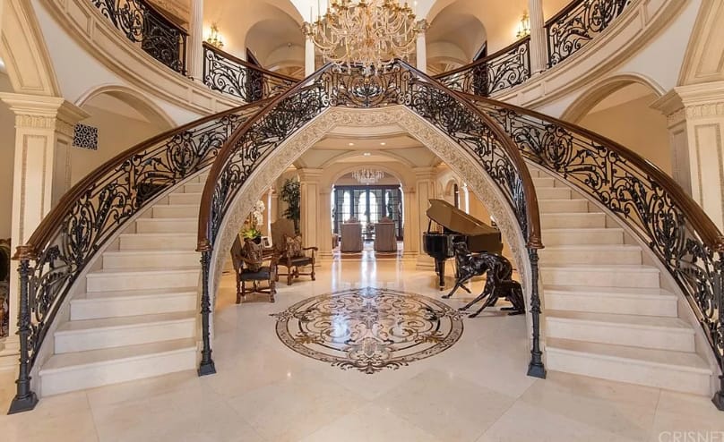 $32 Million French Style Home In Calabasas, California - Homes of the Rich