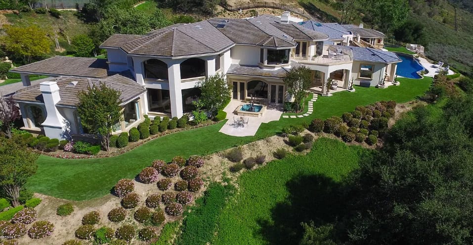 $8 Million California Home With Resort-Style Pool & Indoor Basketball ...