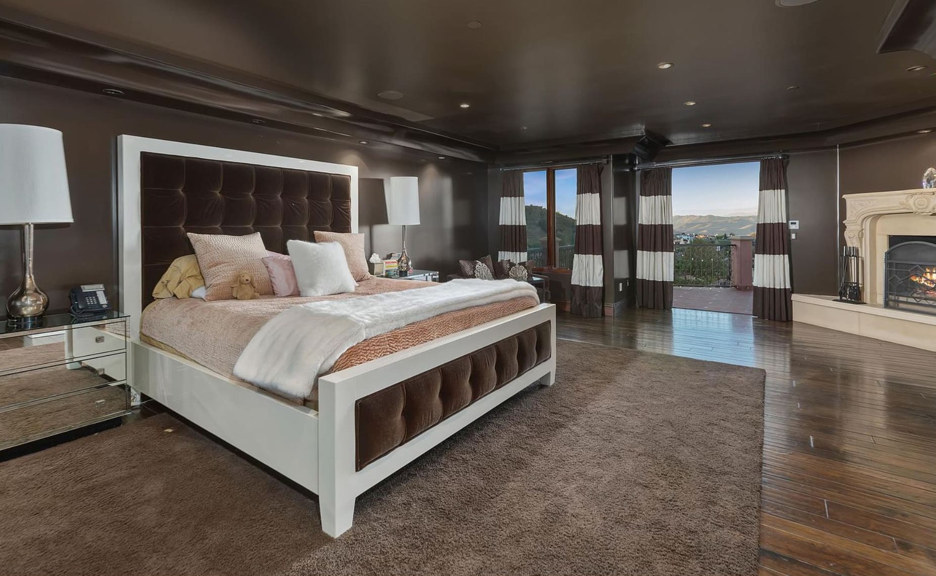 16,000 Square Foot Home In Calabasas, California With Bowling Alley