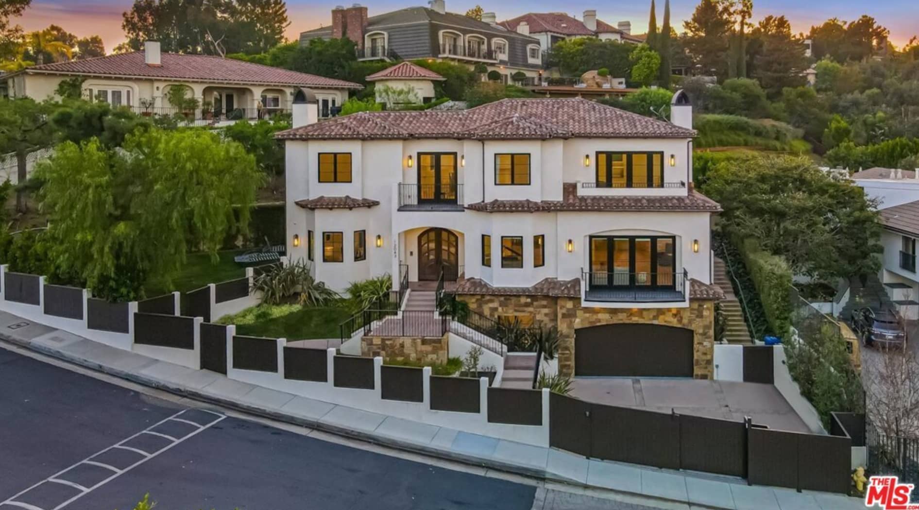 Serena Williams Lists Gated Beverly Hills, California, Home for $7.5  Million - Mansion Global