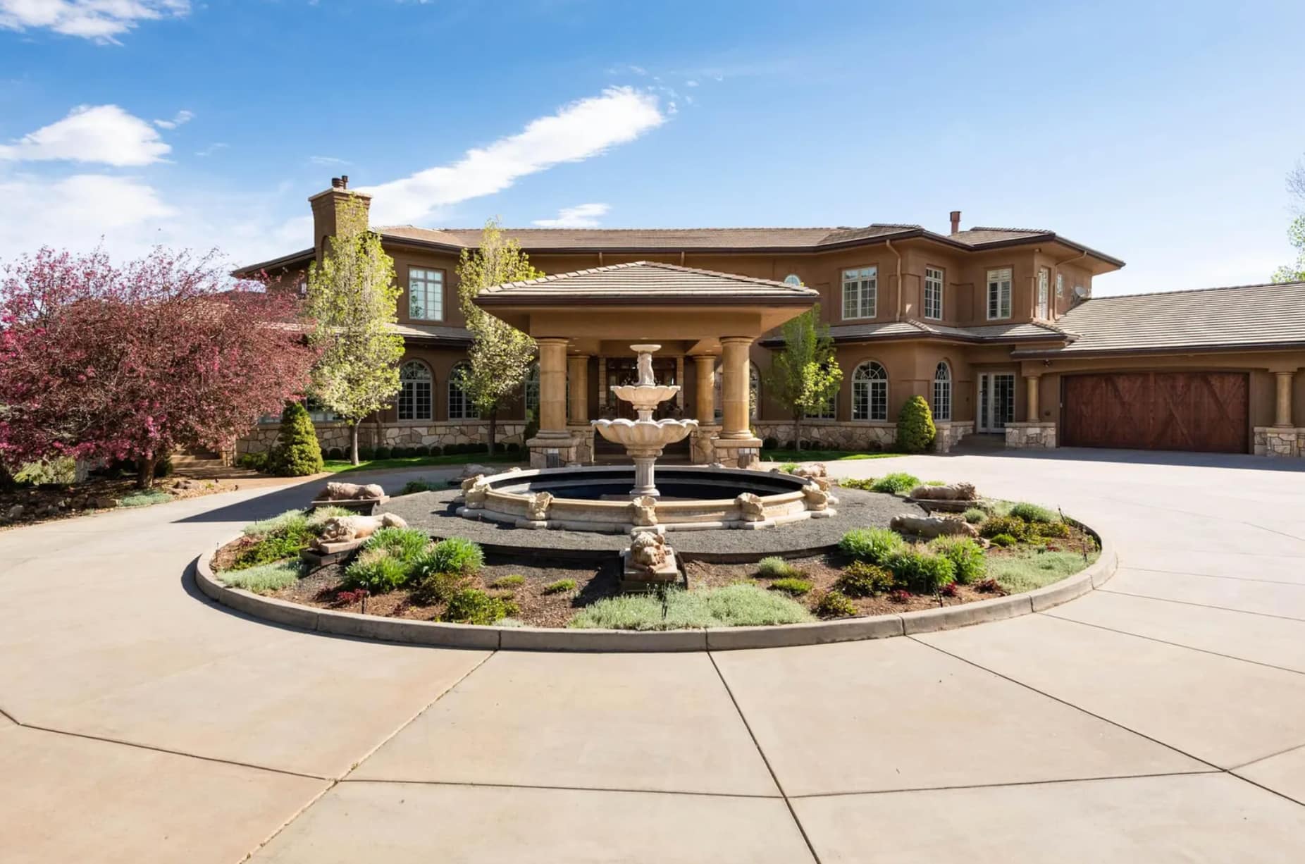 33 Acre Estate In Golden, Colorado Homes of the Rich