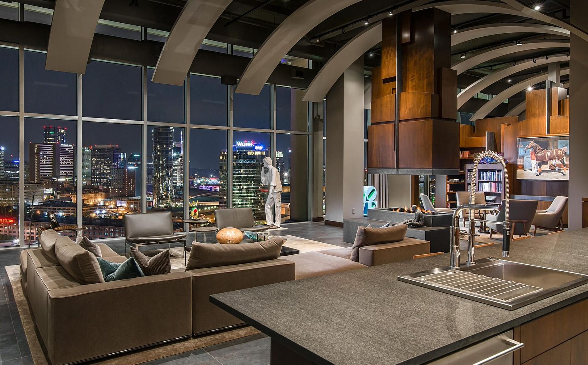 Stunning Penthouse In Nashville, Tennessee - Homes of the Rich