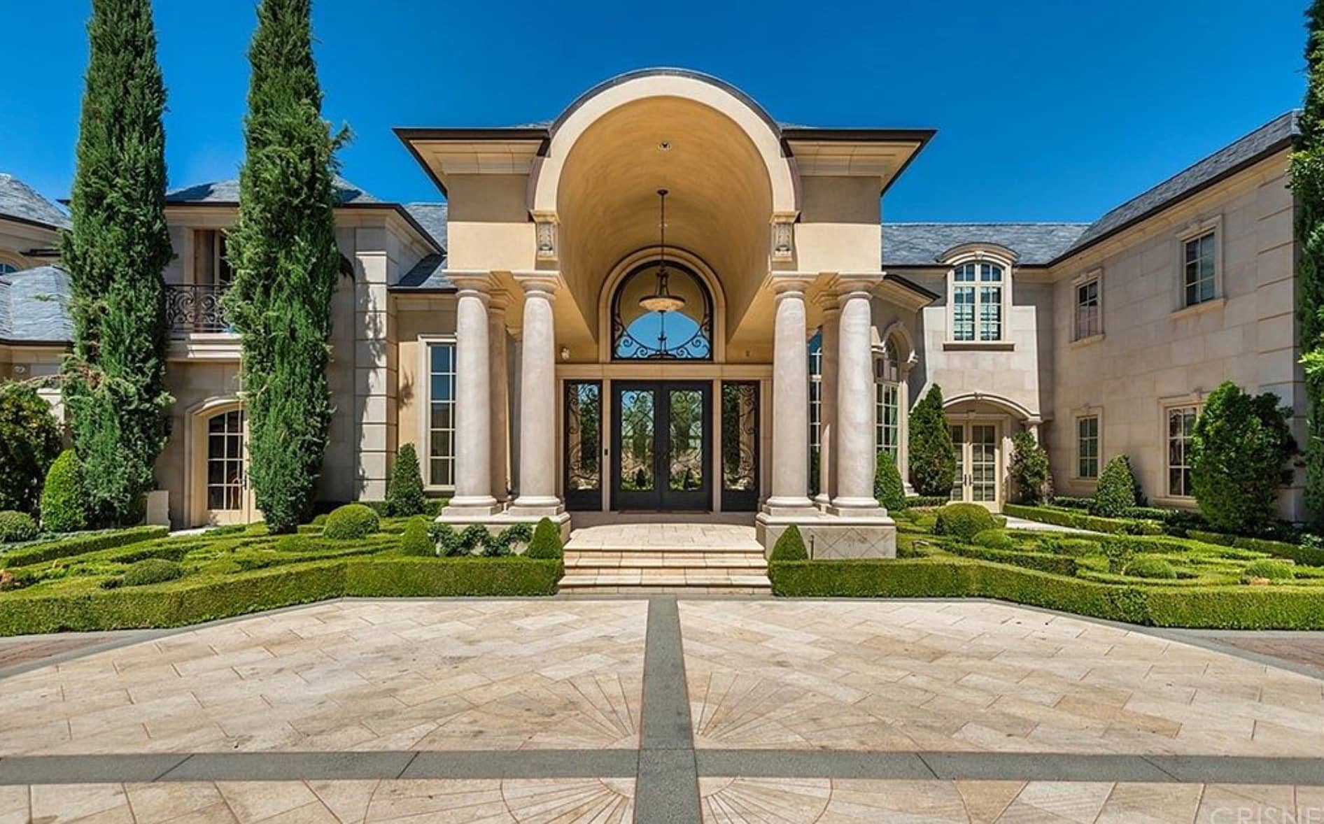 Jeffree Star Lists Hidden Hills Mansion For $20 Million USD