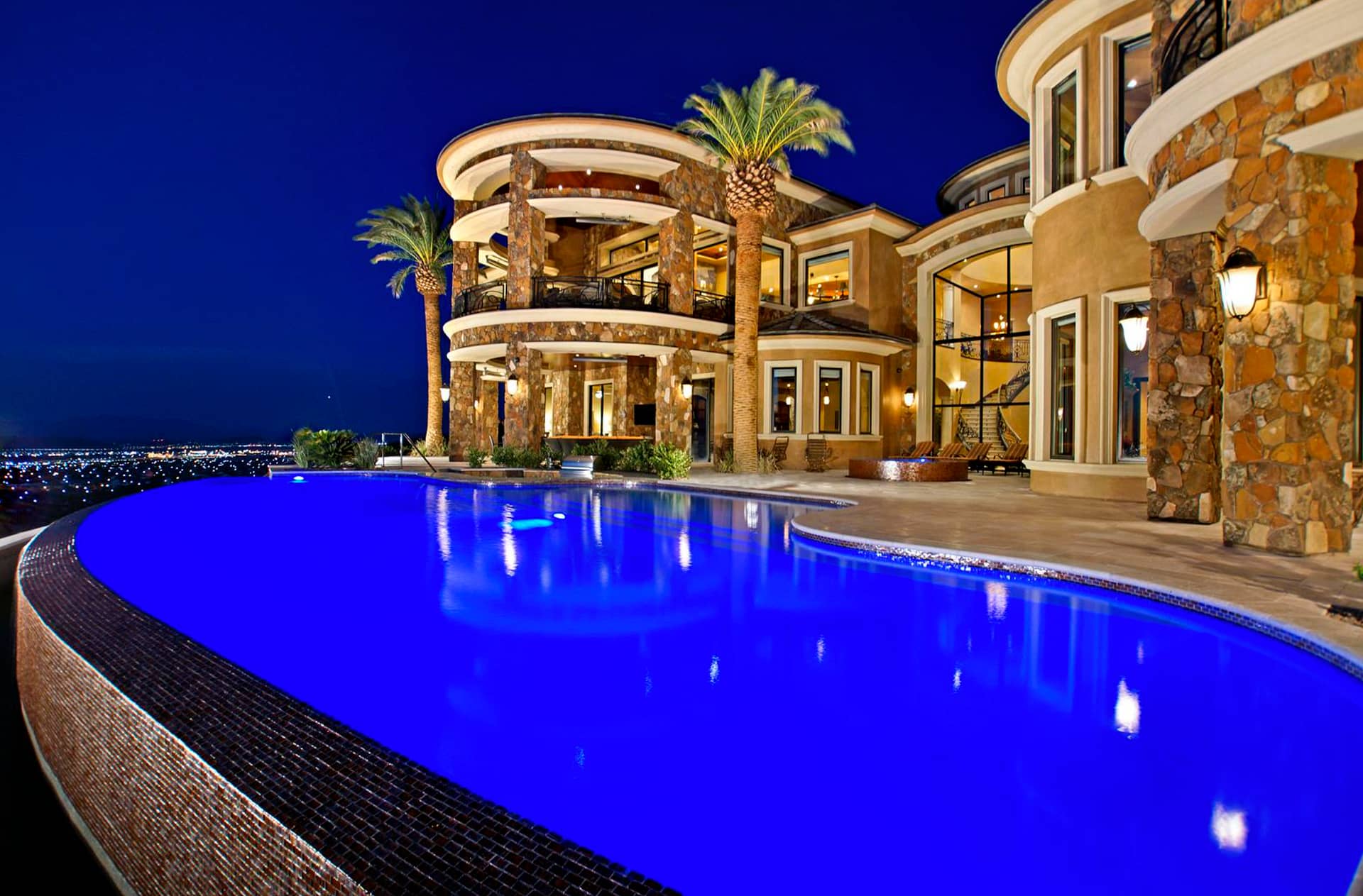 Luxurious Home In Henderson, Nevada (PHOTOS) 