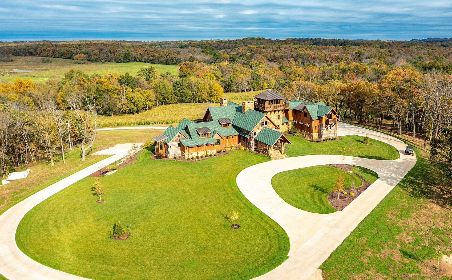 Amazing 260 Acre Estate In Bolivar, Missouri (PHOTOS)