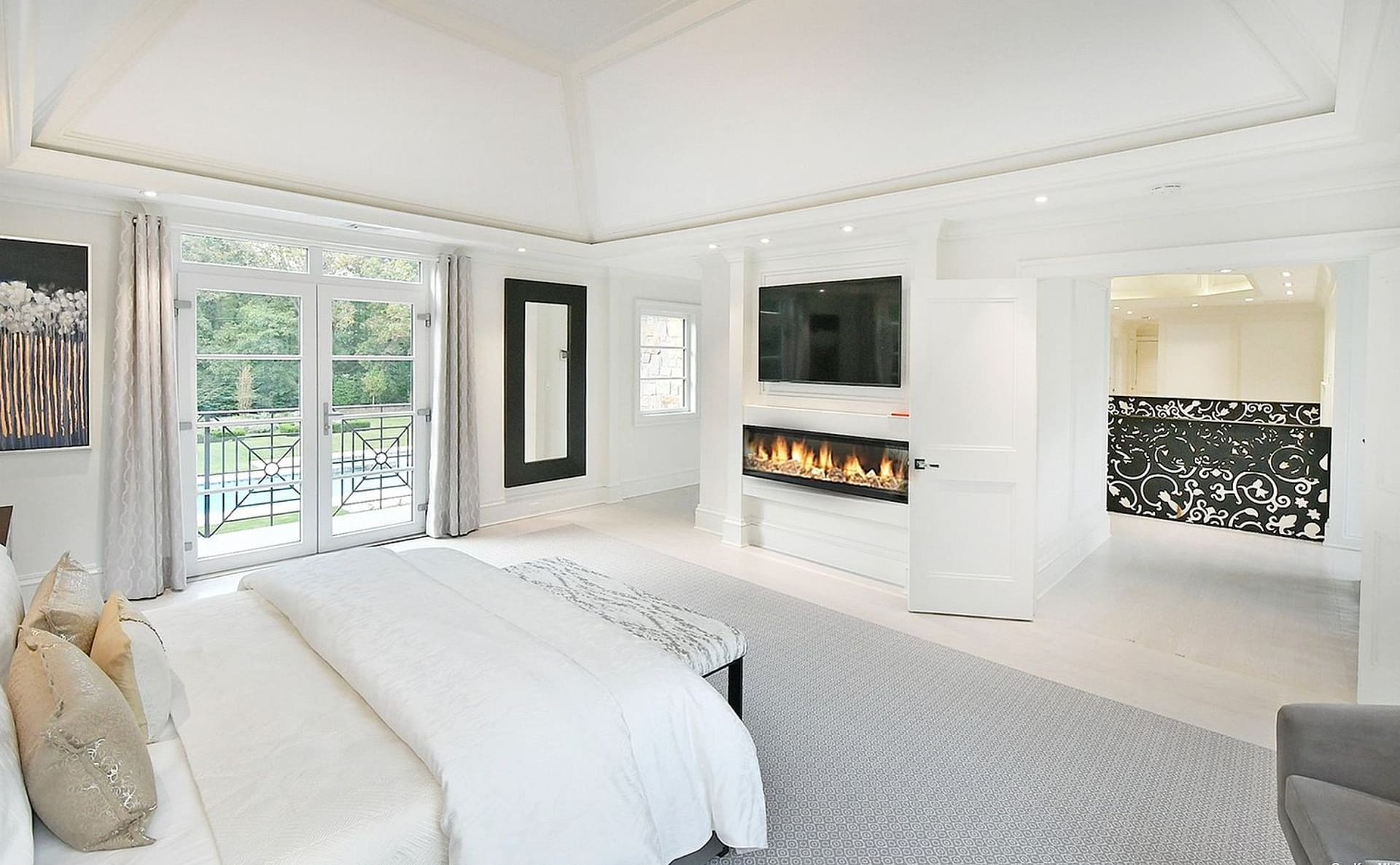 5 Million Brick & Stone New Build In Old Westbury, New York (PHOTOS