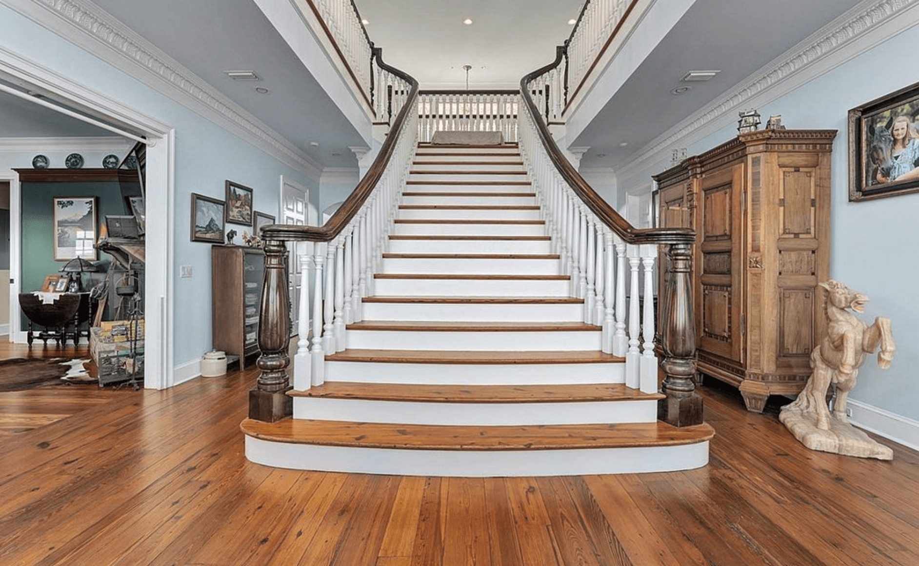 Brick Home On 250+ Acres In Newton, Alabama (PHOTOS)