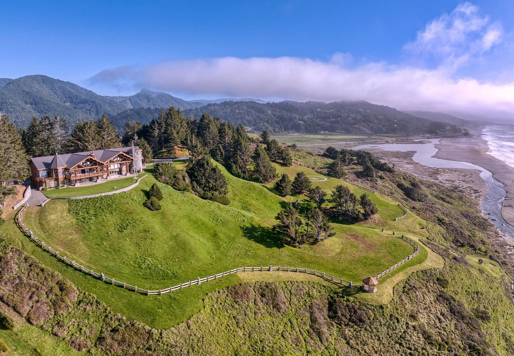 Log Home On 28 Oceanfront Acres In Gold Beach, Oregon (PHOTOS + 3D TOUR