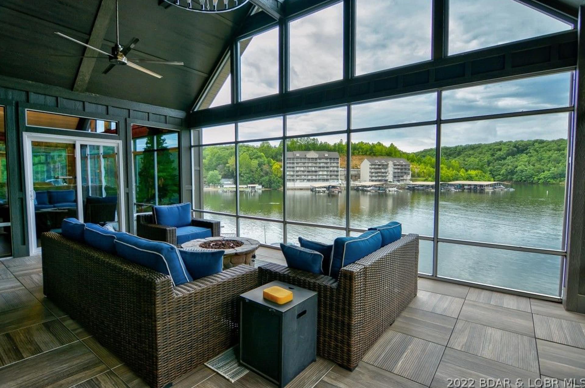 4 Million Lakefront Home In Camdenton, Missouri (PHOTOS)