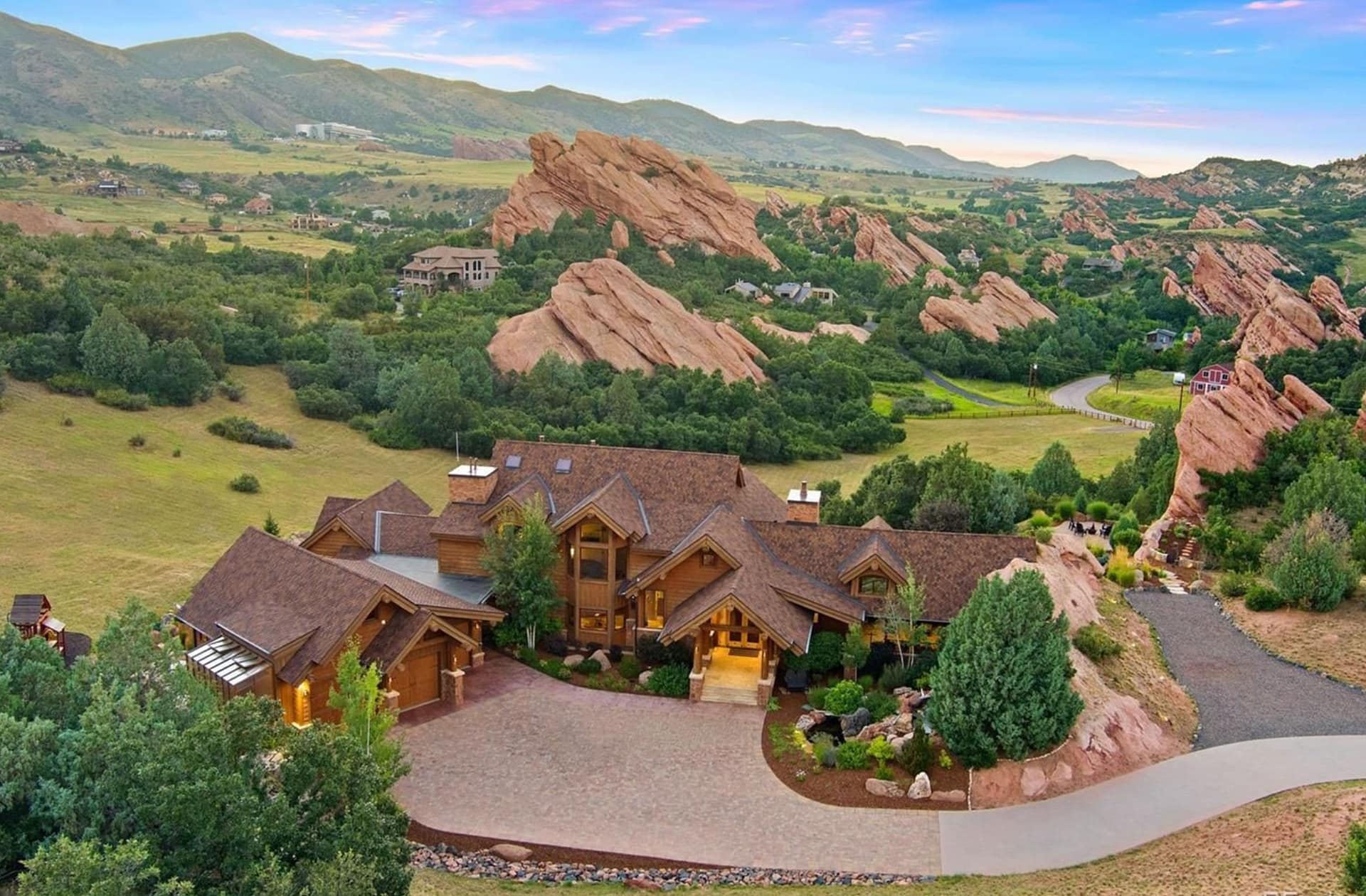 Luxury Home On 5 Acres In Littleton, Colorado (PHOTOS)