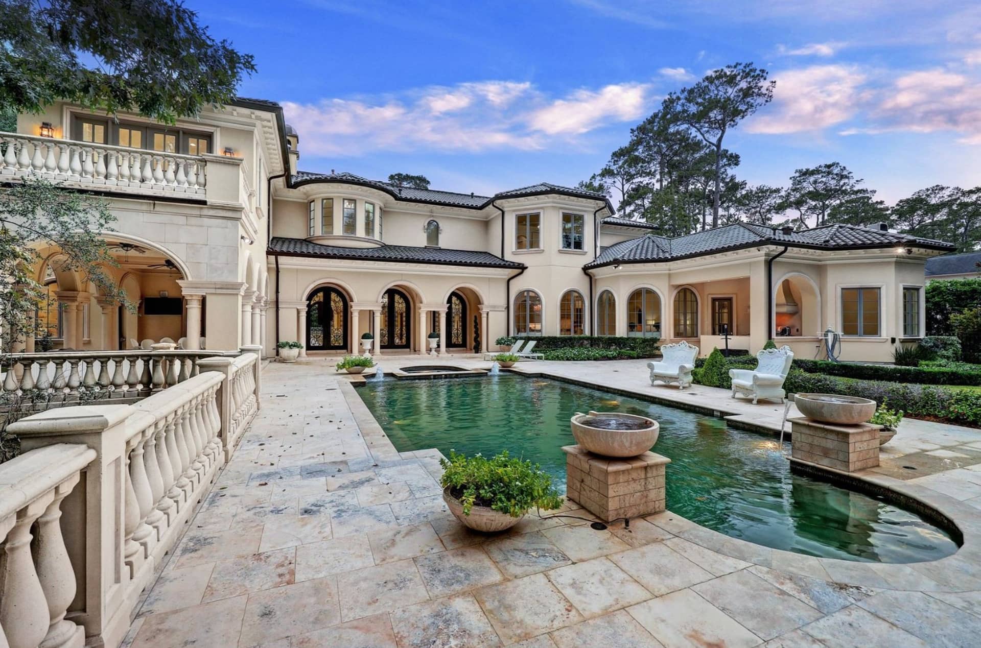 10,000 Square Foot Home In Houston, Texas (PHOTOS)