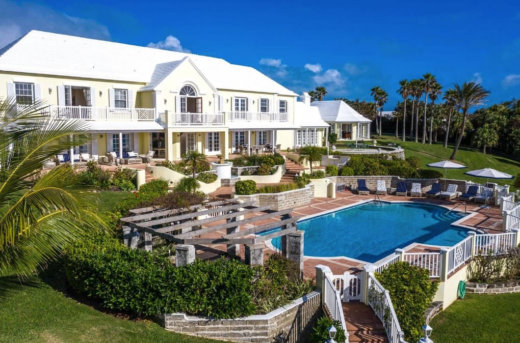 Stunning Oceanfront Estate In Bermuda - Homes of the Rich