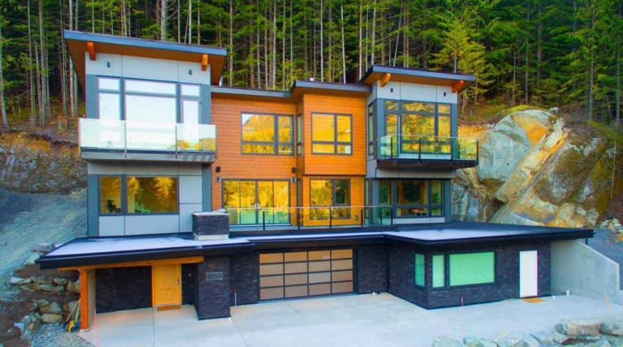 Contemporary Style New Build In British Columbia, Canada - Homes of the ...