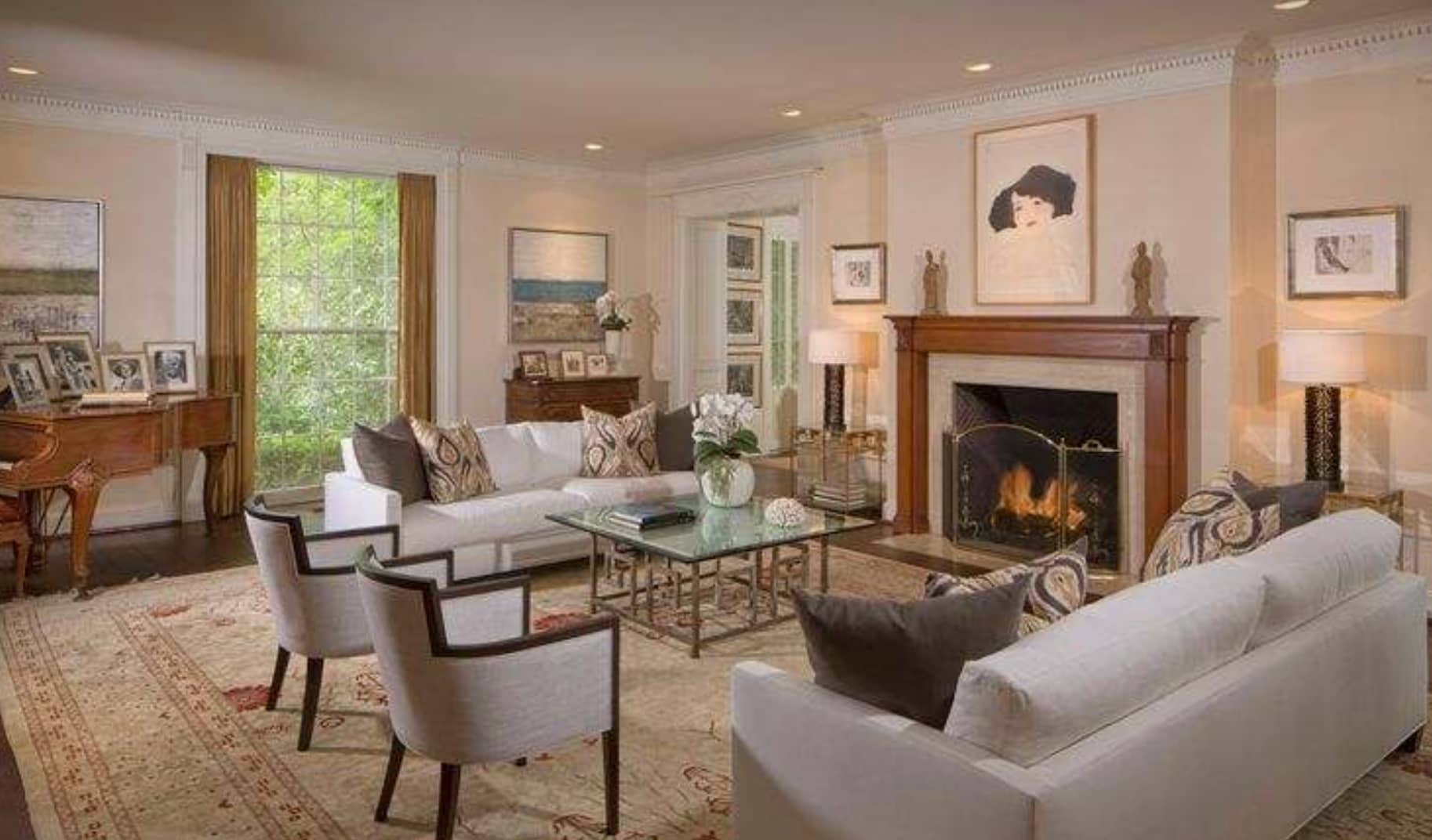 Taylor Swift's Historic Beverly Hills Home (PHOTOS)