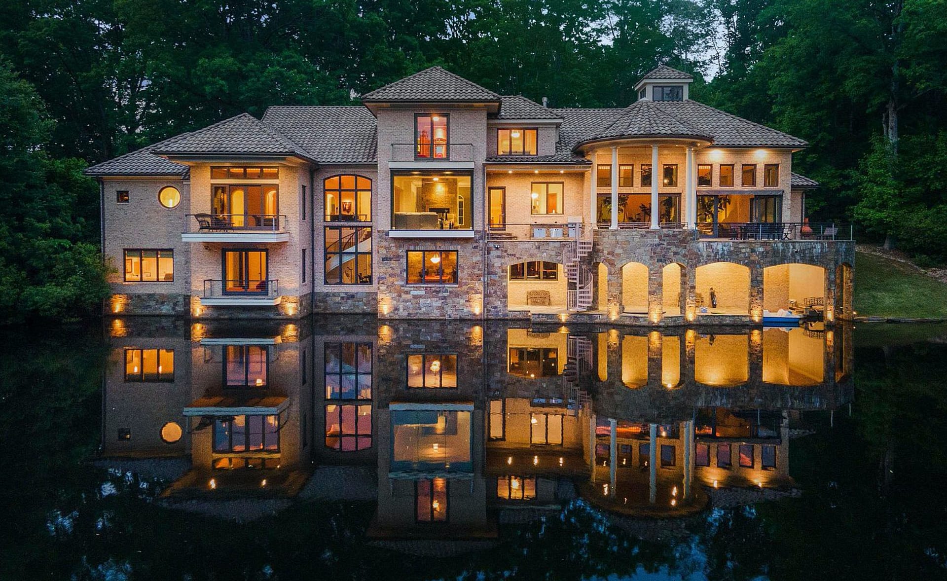 North Carolina Home Comes With Indoor Pool And A Private Lake