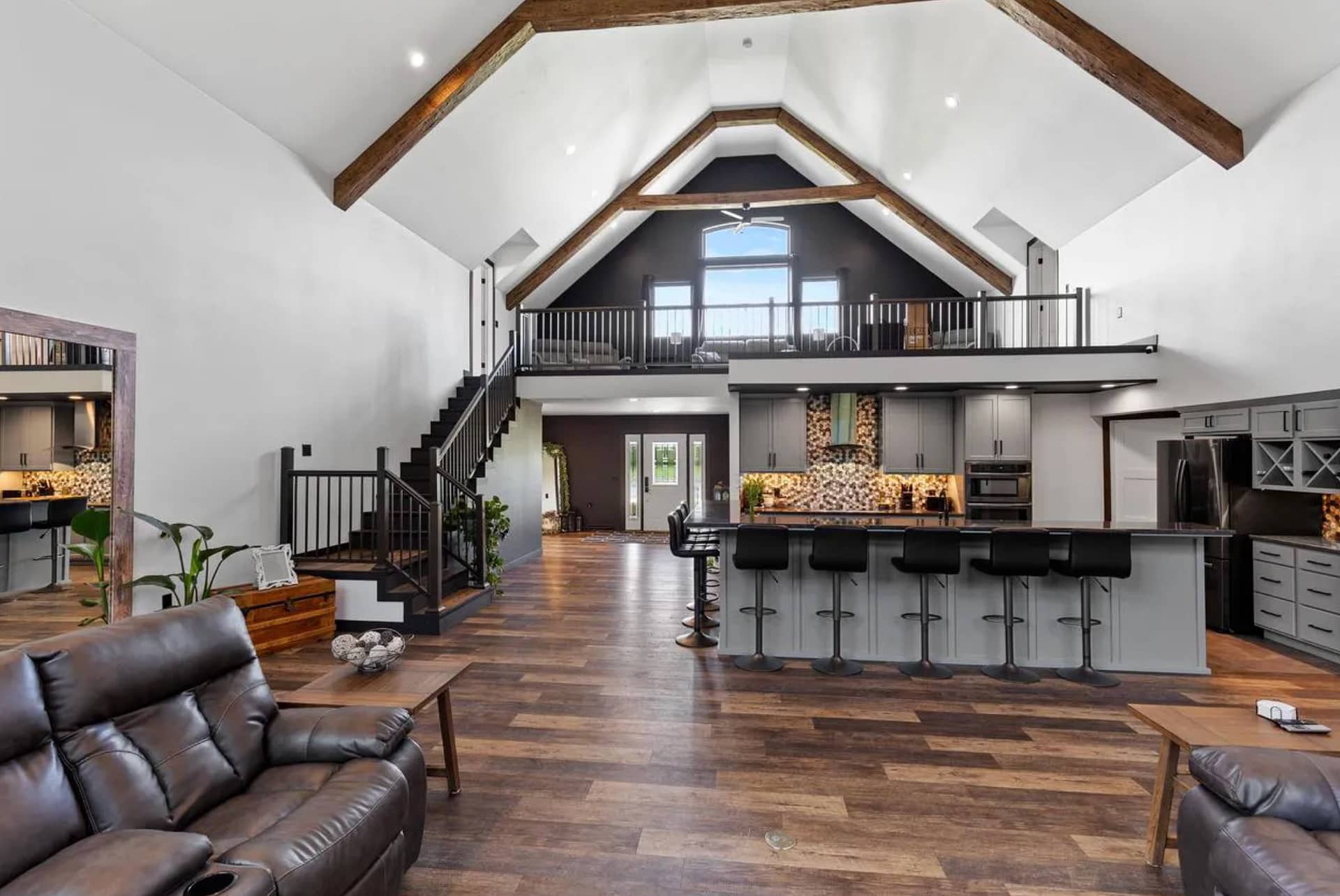 Luxury New Build On 11 Acres In Wisconsin (PHOTOS)