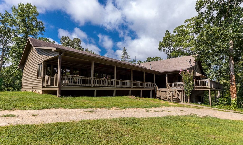 369 Acre Lakefront Estate In Rockmart, Homes of the Rich