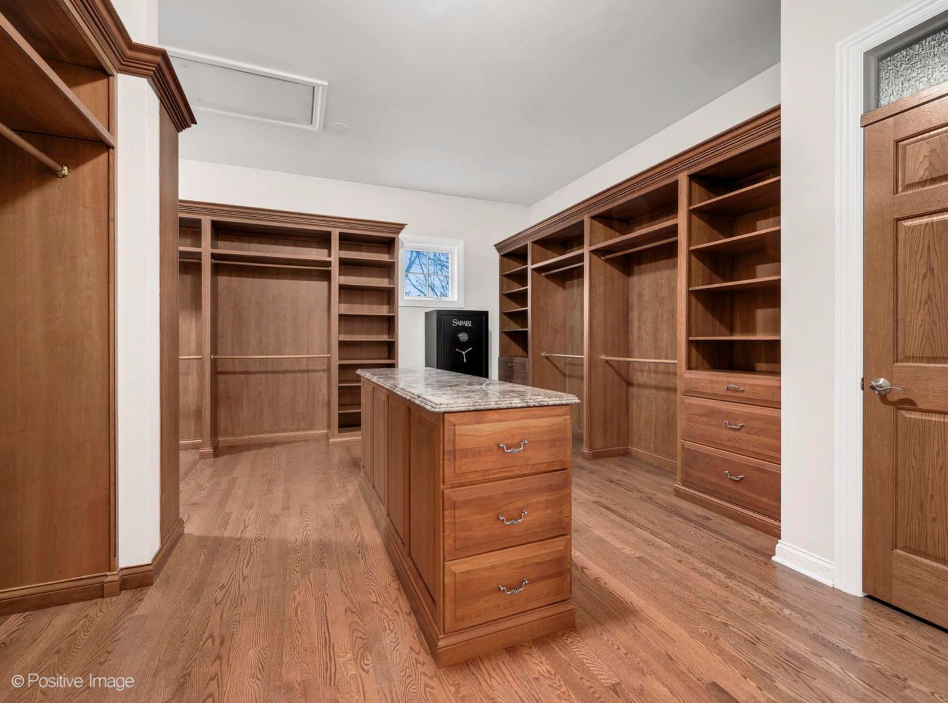 24,000 Square Foot Home In Oak Brook, Illinois (PHOTOS)