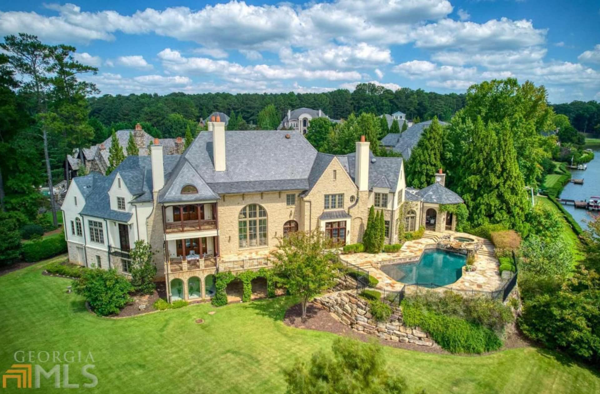 5 Million Lakefront Home In Alpharetta, (PHOTOS)