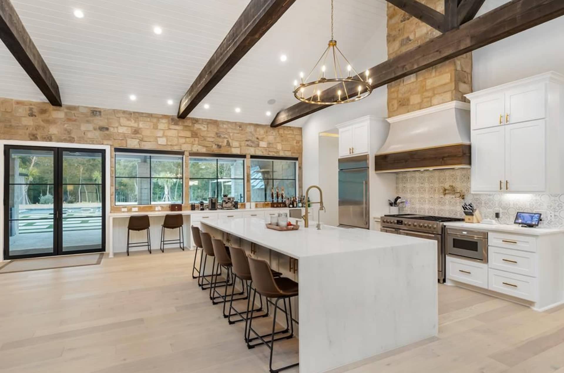 Texas New Build On 51 Acres With Basketball Court (PHOTOS)