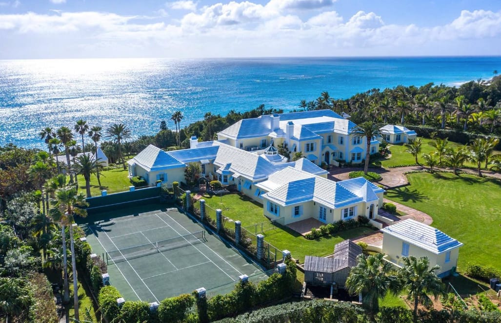 Stunning Oceanfront Estate In Bermuda - Homes of the Rich