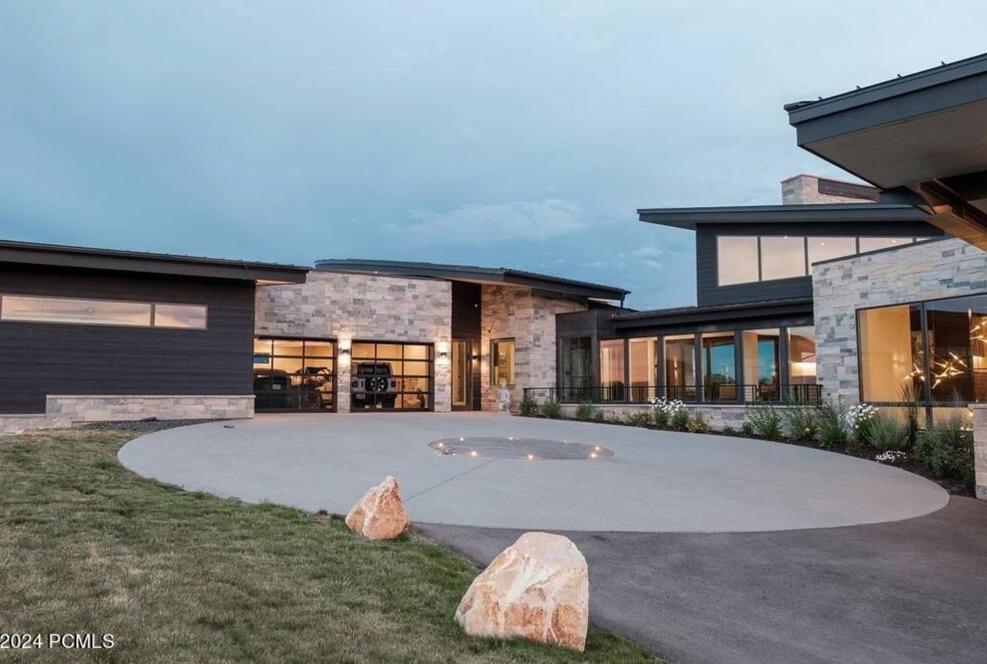 $19 Million Contemporary New Build In Utah (PHOTOS)