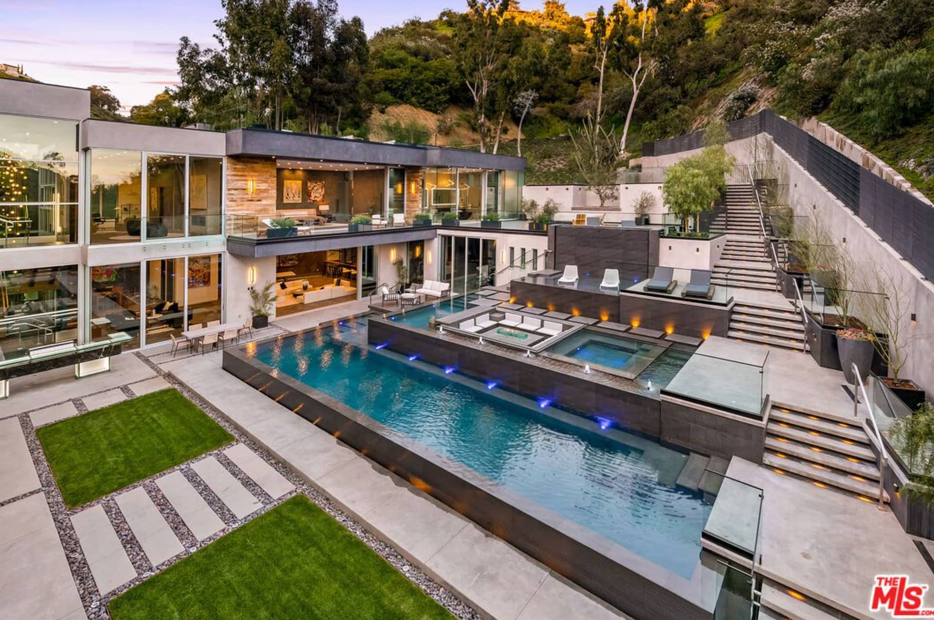 $35 Million Modern New Build In Los Angeles (PHOTOS)
