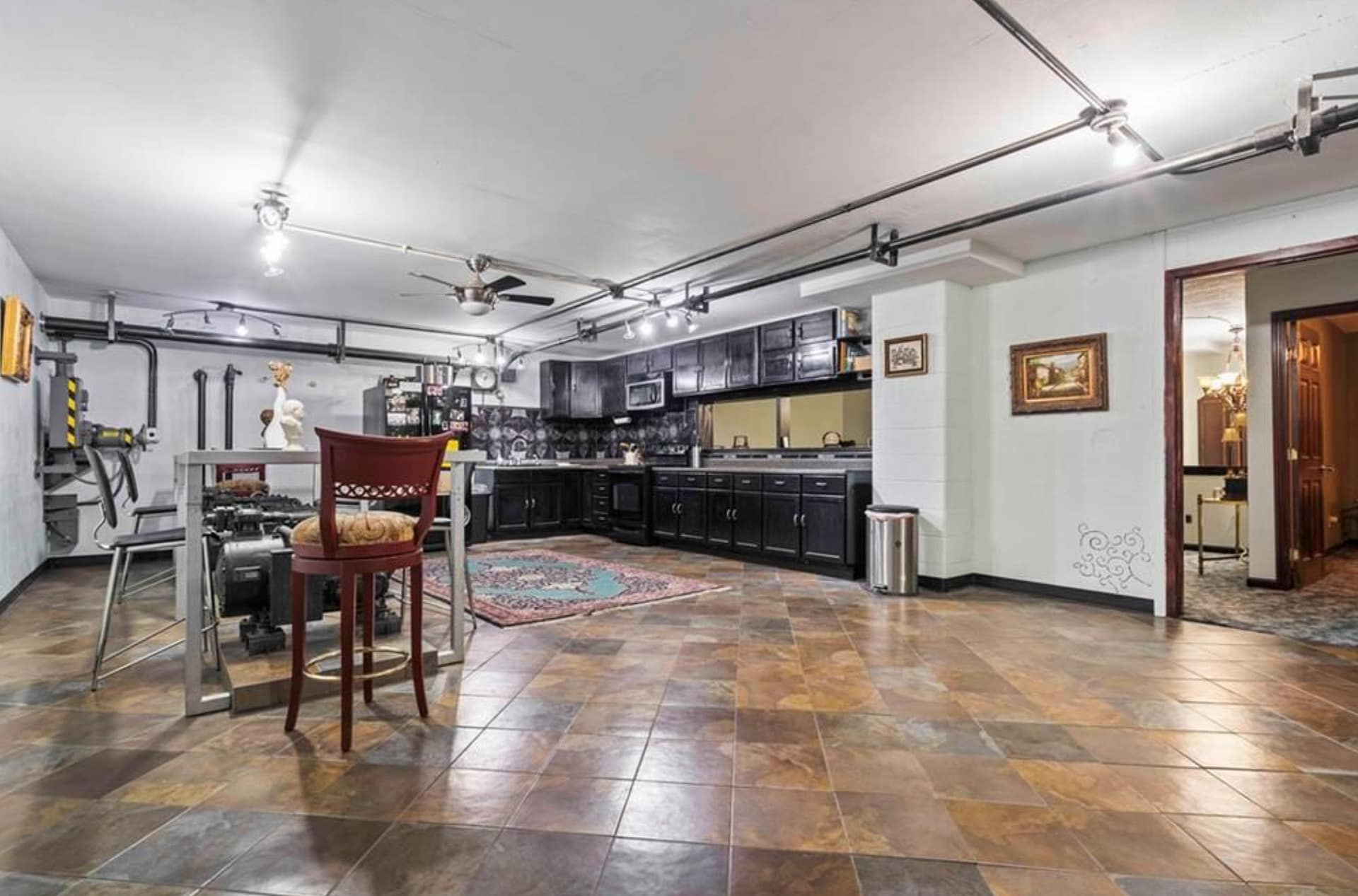 Unassuming Missouri Property With Massive Bunker (PHOTOS)