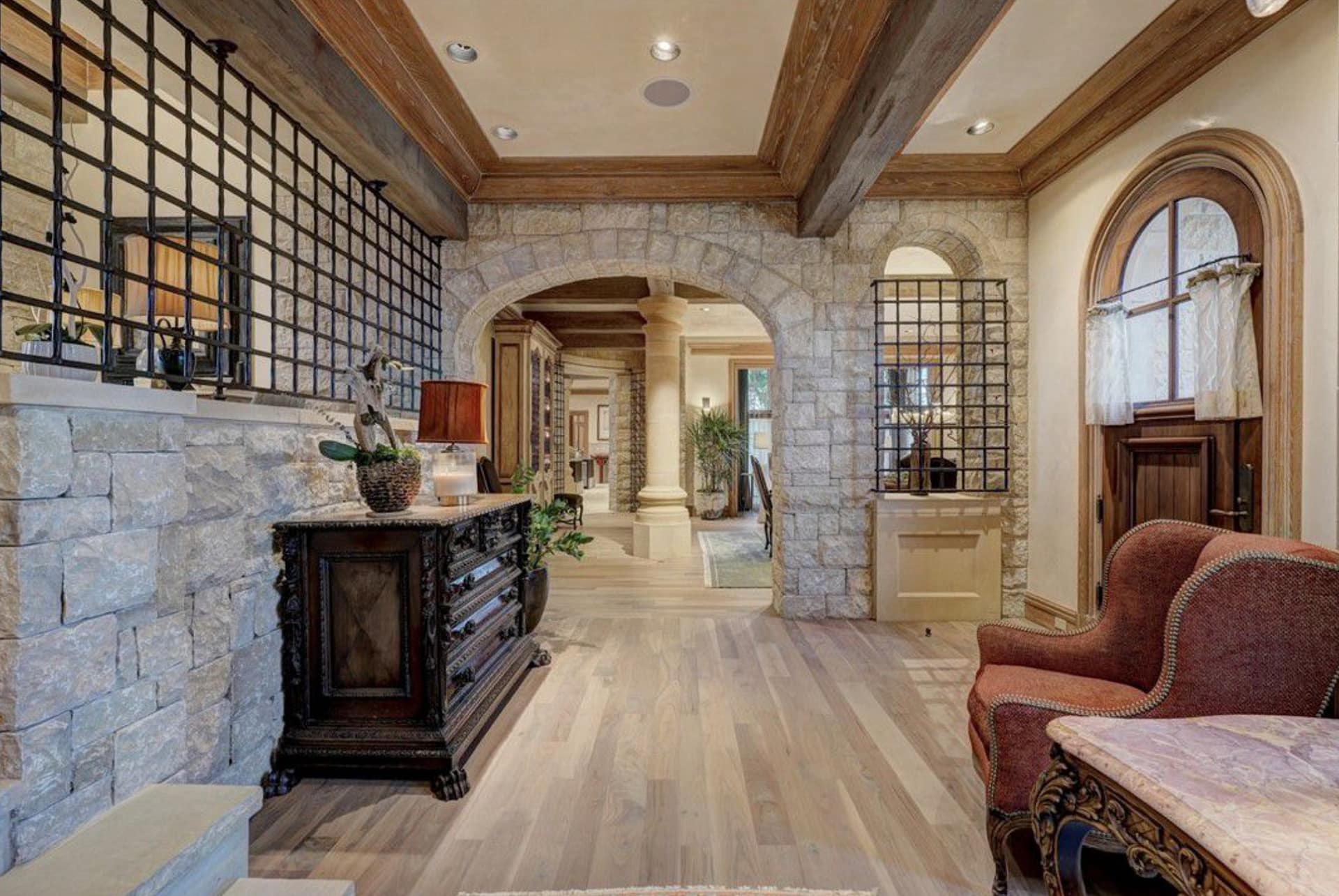 Luxurious Stone & Stucco Home In Oklahoma (PHOTOS)