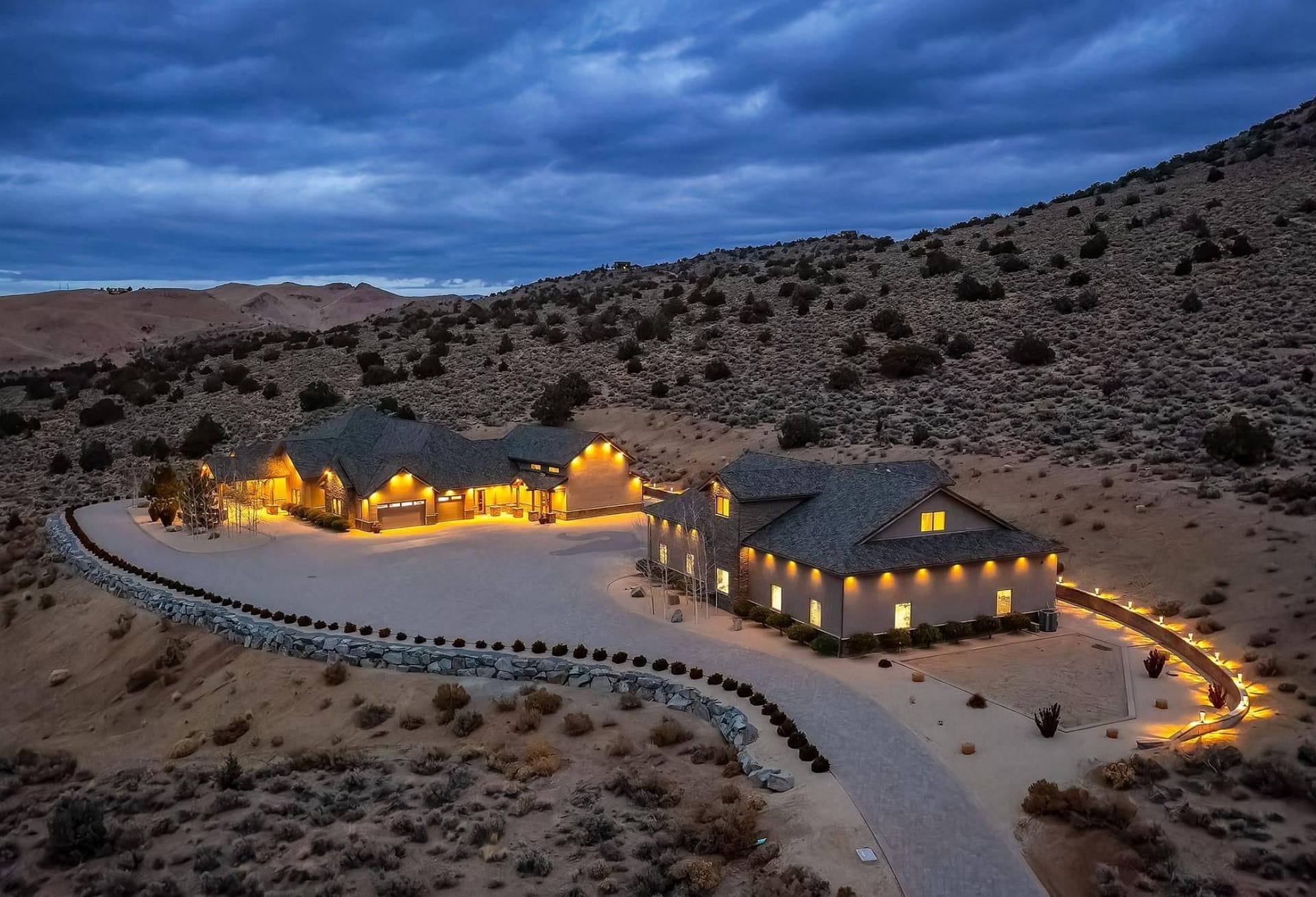 80 Acre Estate In Reno, Nevada With Huge Garage (PHOTOS)