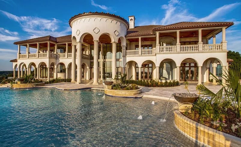 Grand Hilltop Texas Home With Resort-Style Pool (PHOTOS)