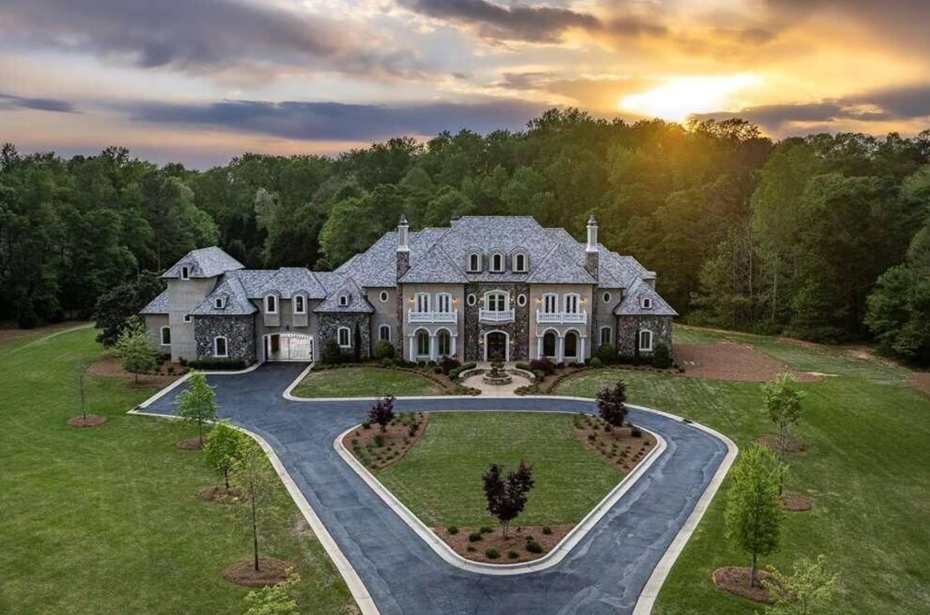 Stone And Stucco Home On 10 Acres In Watkinsville, Georgia