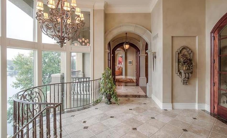 Lakefront Home In Lake Winnebago, Missouri Homes of the Rich