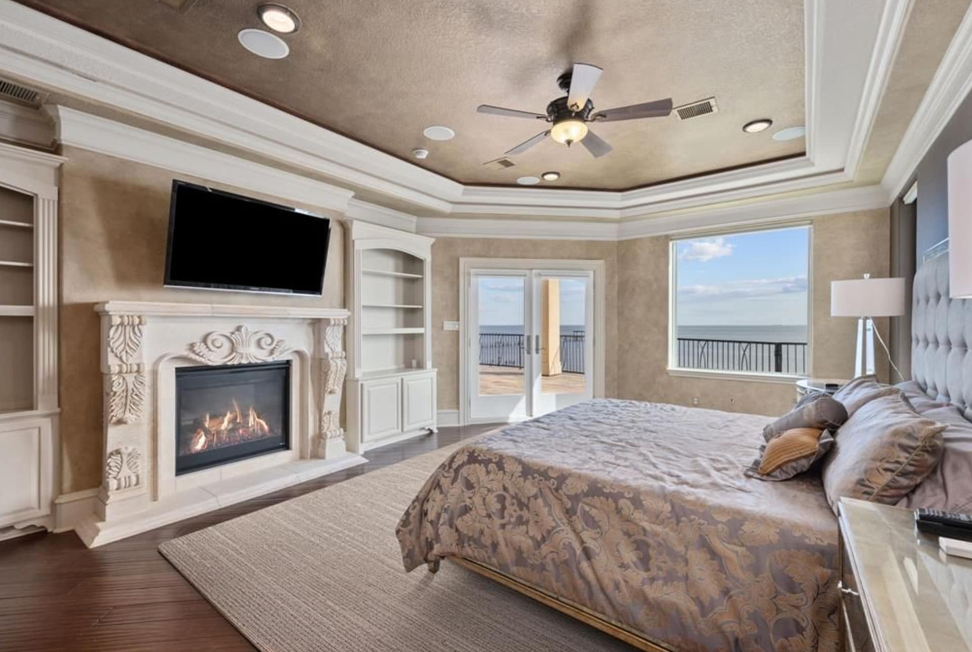 Luxury Waterfront Home In Seabrook, Texas (PHOTOS)