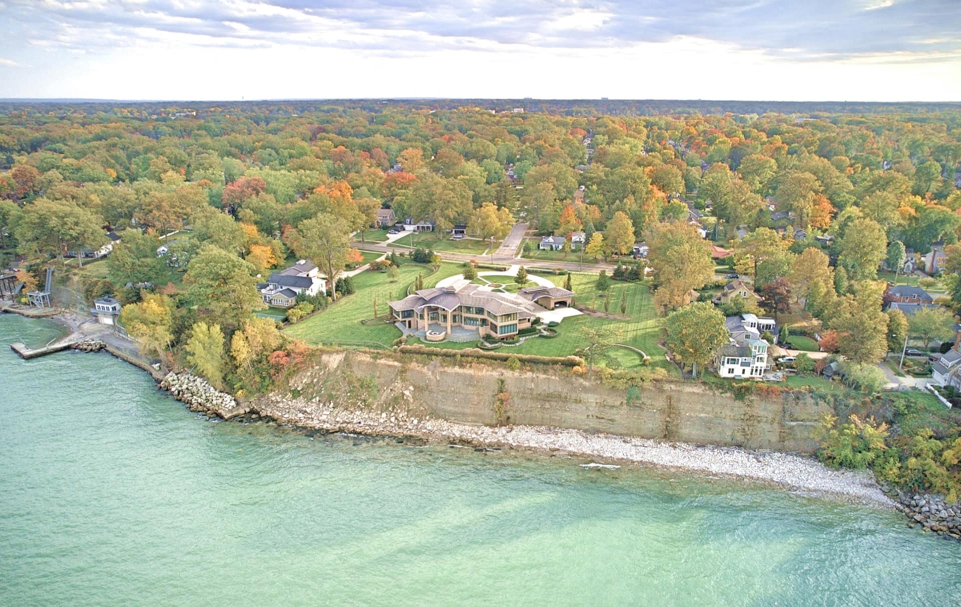 10 Million Lakefront Home In Bay Village, Ohio (PHOTOS)