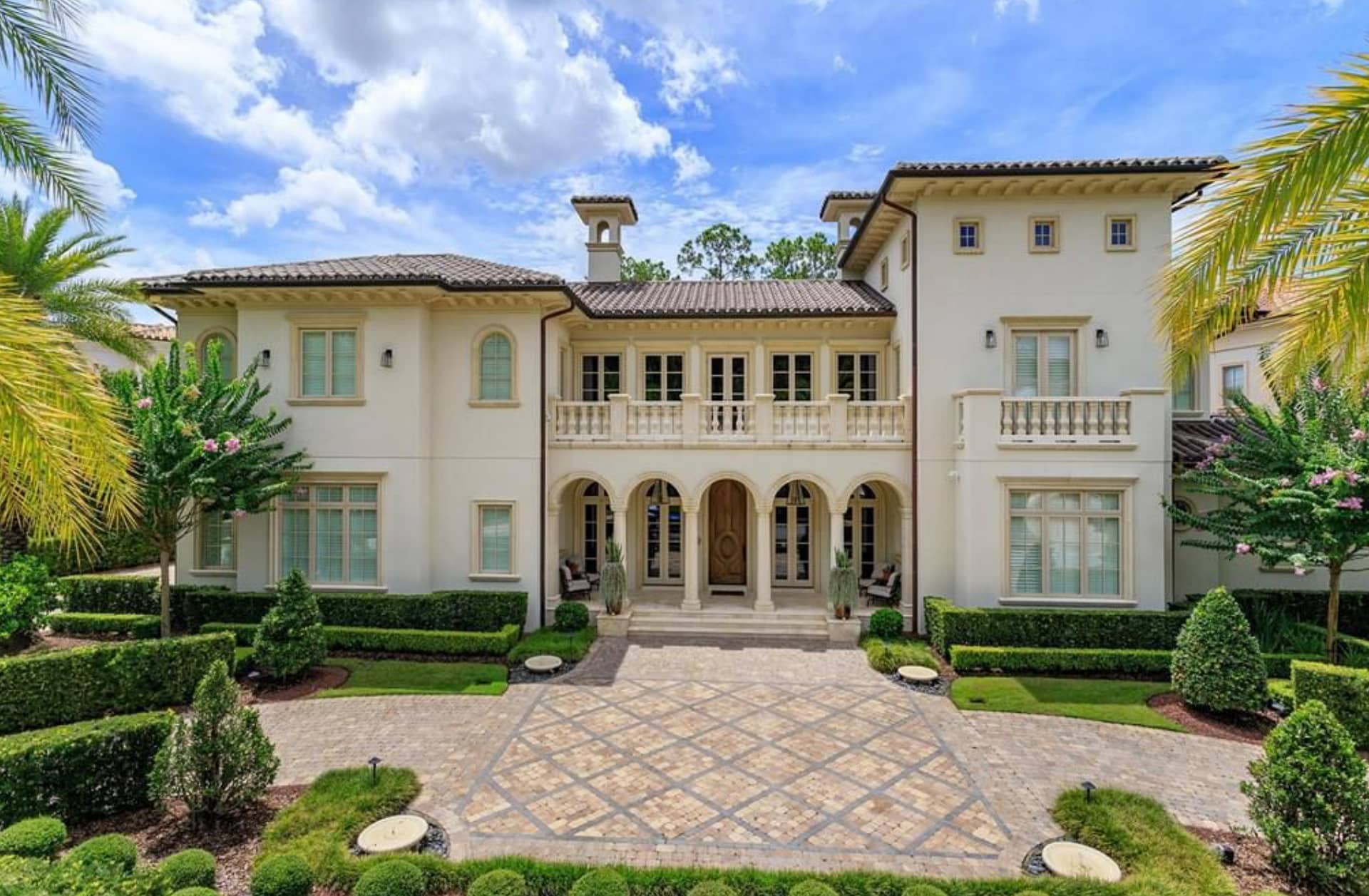 Mansion in Walt Disney World Resort Listed for $15 Million: Photos