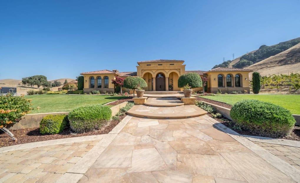96 Acre Vineyard Estate In Sunol, California Homes of the Rich
