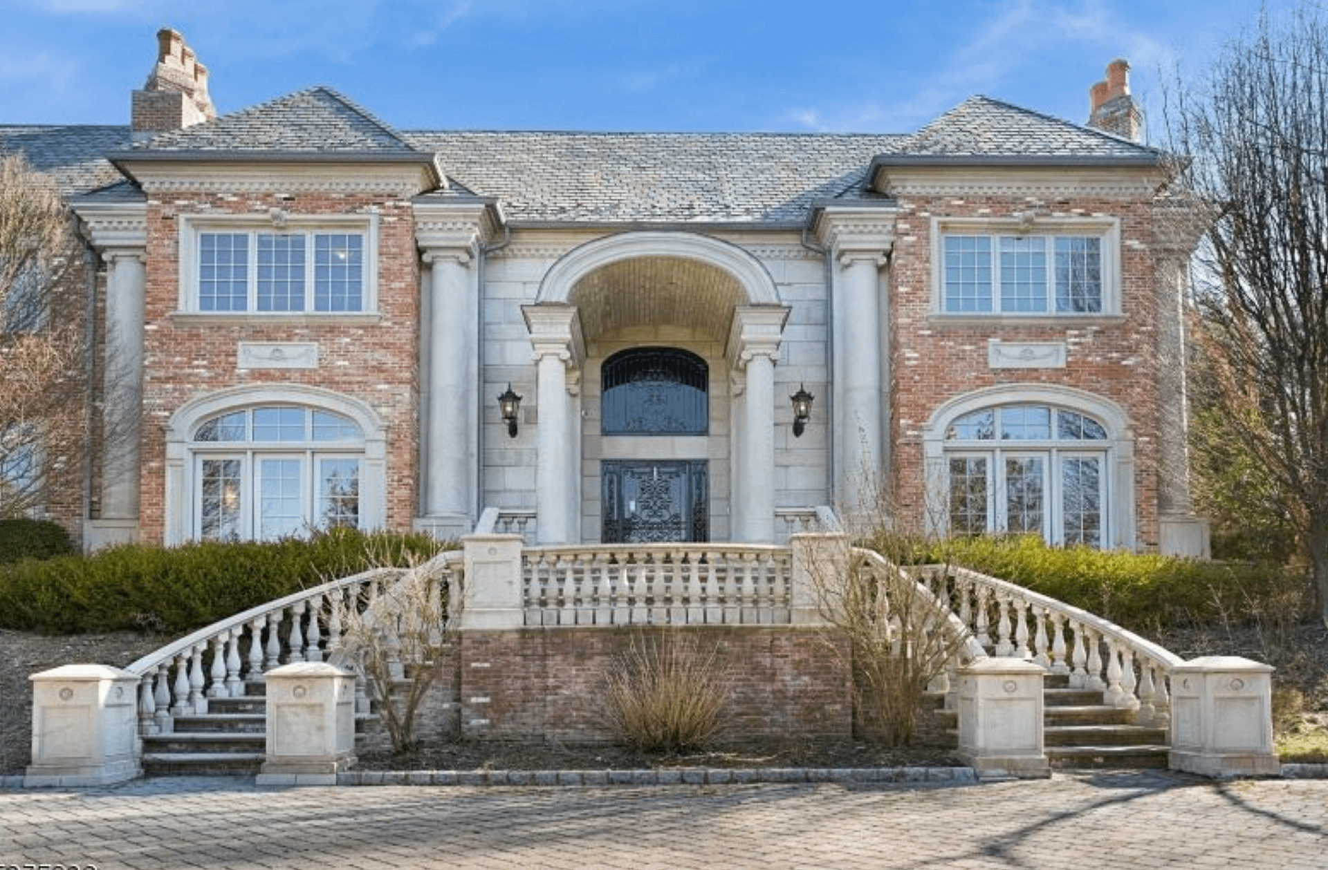 New Jersey Home With Movie Theater & Indoor Pool (PHOTOS)