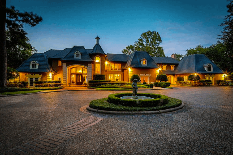 $3.9 Million Lakefront Mansion In Montgomery, TX - Homes of the Rich