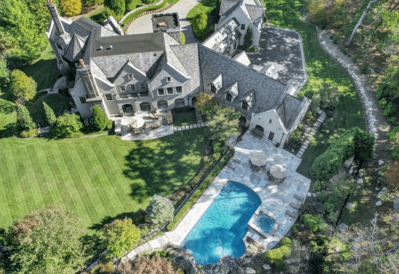 Teresa Giudice & Boyfriend Buy New Jersey Mansion For $3.35 Million ...