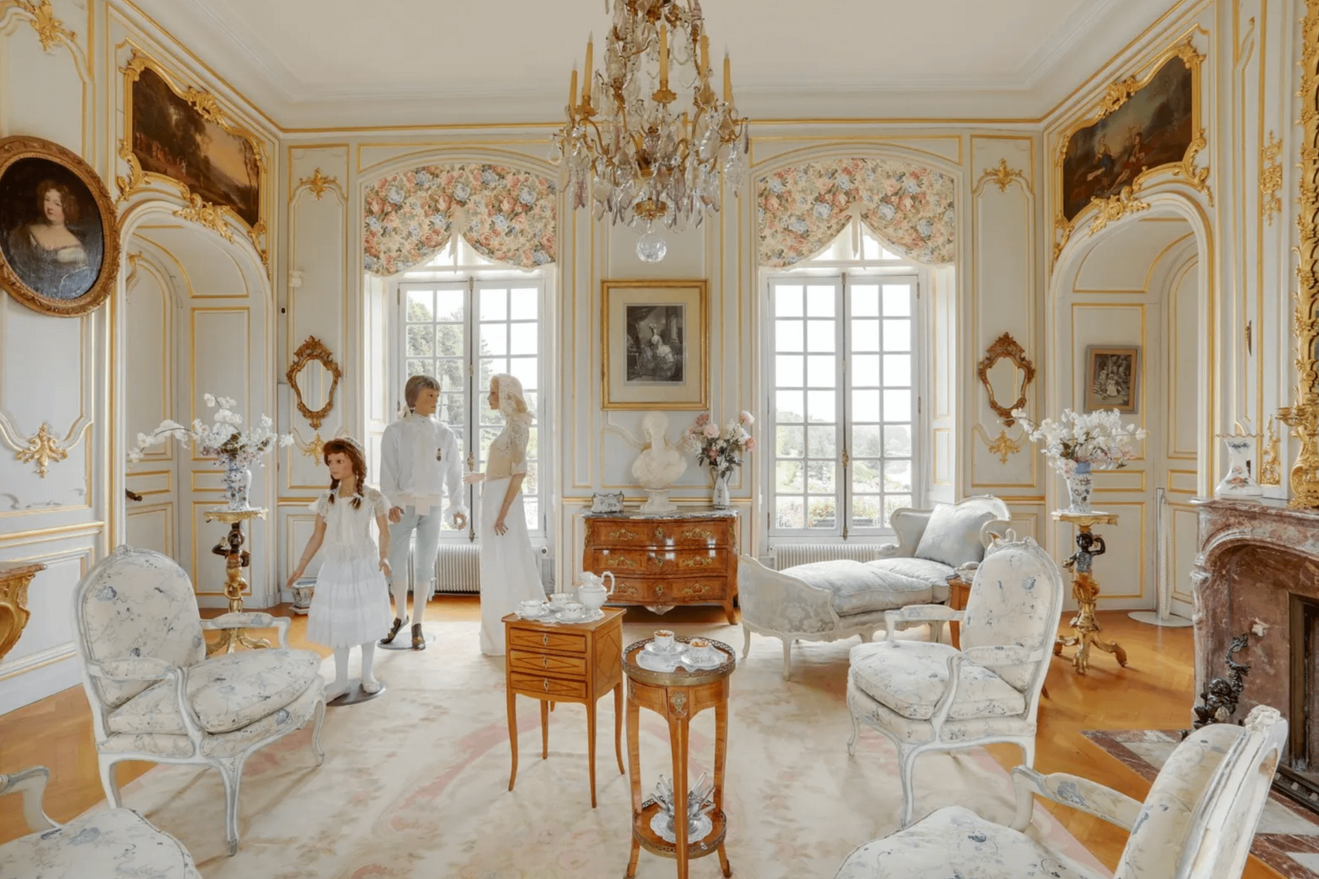 16,000 Square Foot Historic Chateau In France (PHOTOS)