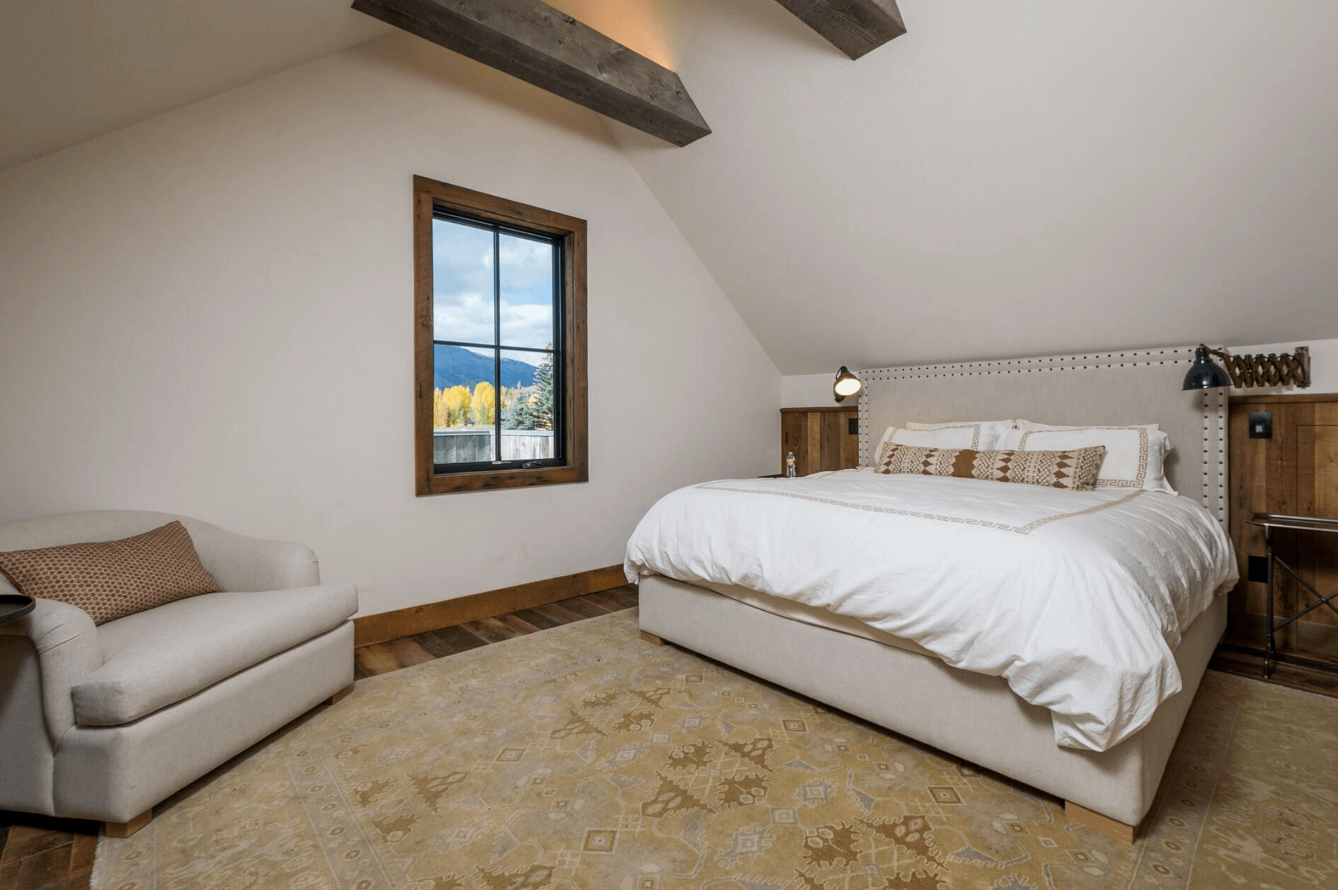 11 Acre Estate In Sawtooth City, Idaho (PHOTOS)