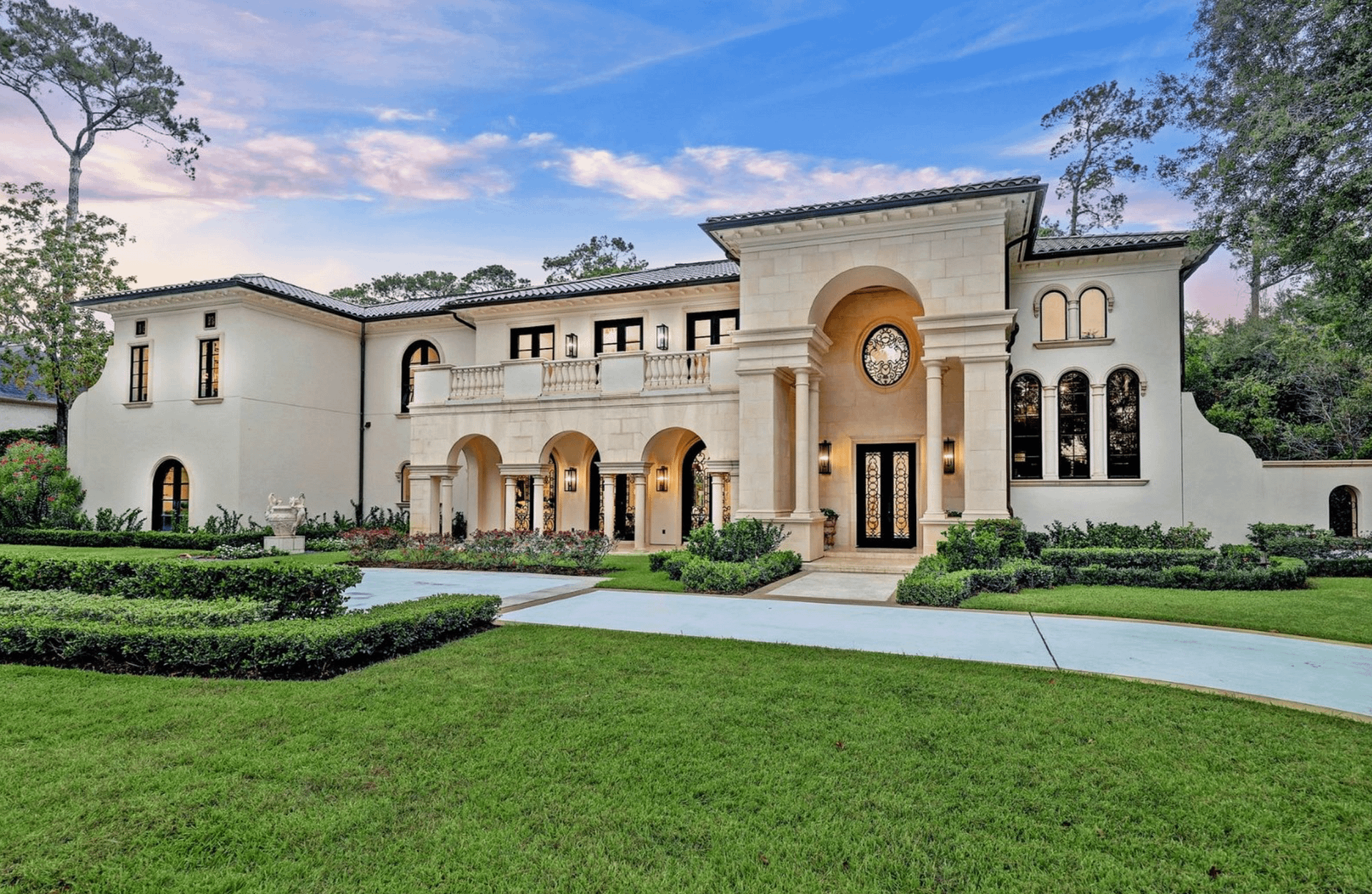 10,000 Square Foot Home In Houston, Texas (PHOTOS)