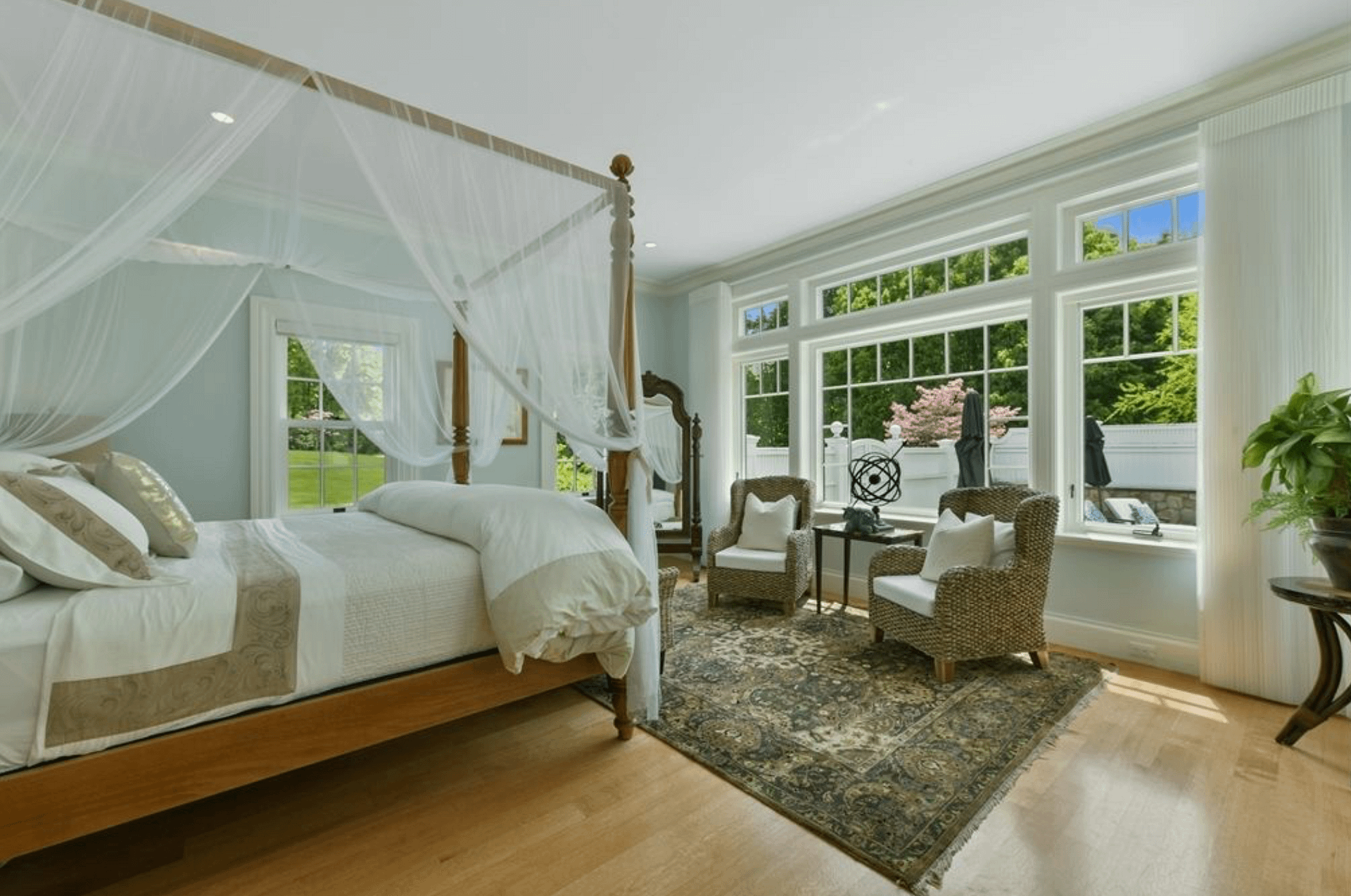 Colonial Style Waterfront Home In Hingham, Massachusetts