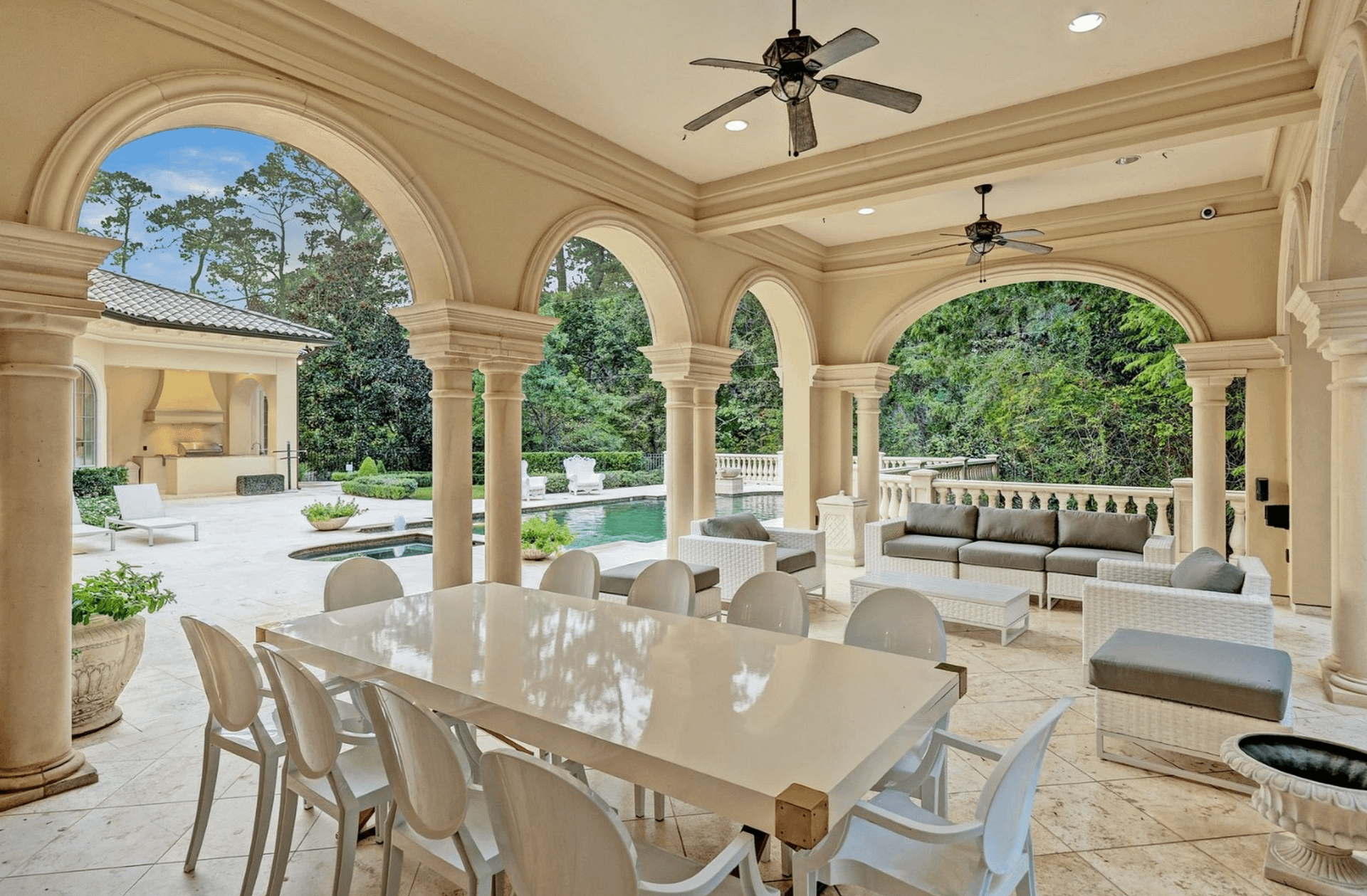 10,000 Square Foot Home In Houston, Texas (PHOTOS)