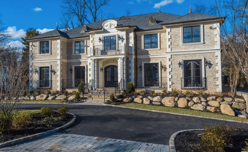 Colonial Style Brick New Build In Great Neck, New York - Homes of the Rich