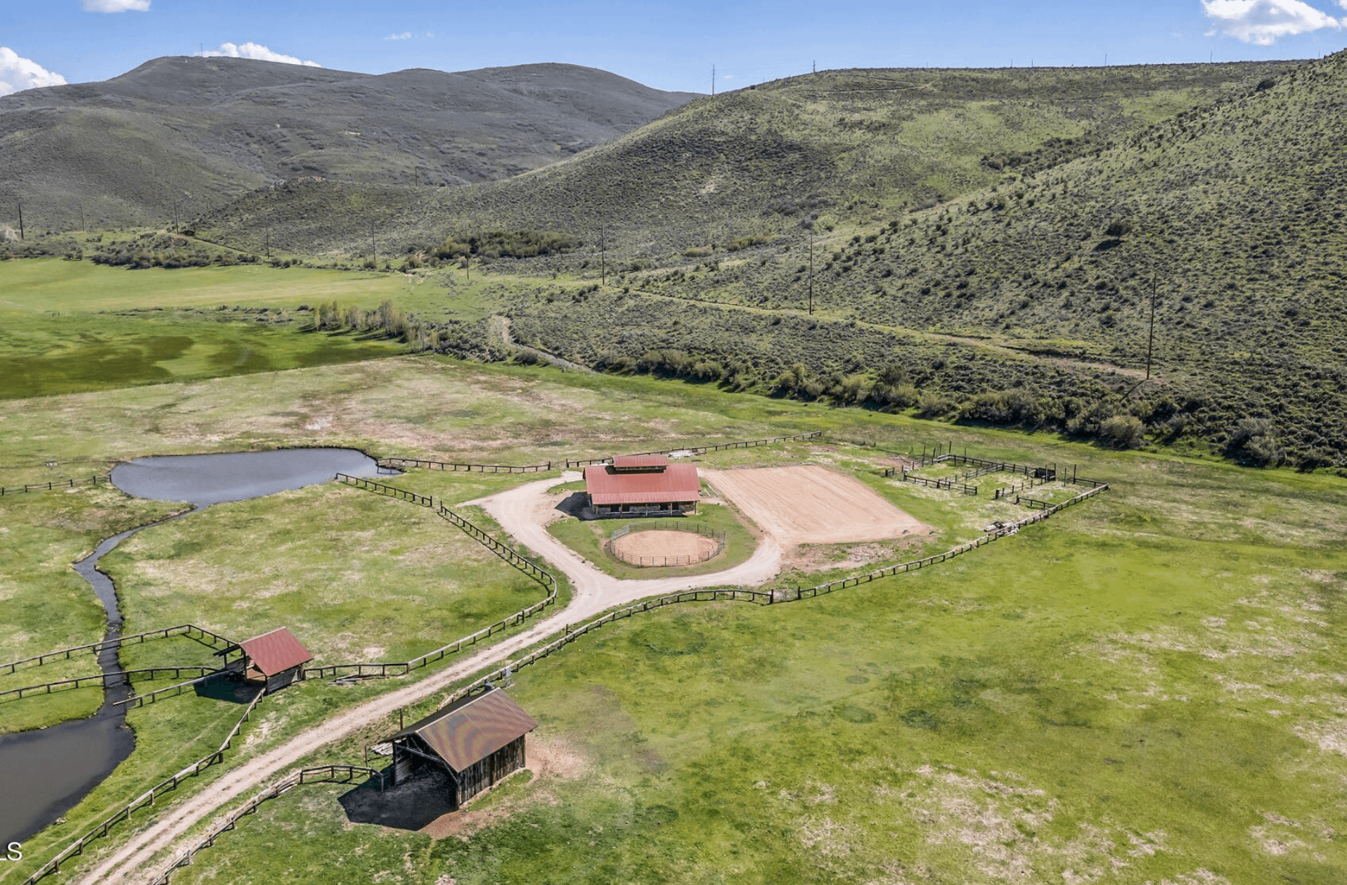 Spectacular Utah New Build Comes With 7 Ponds And 3 Barns