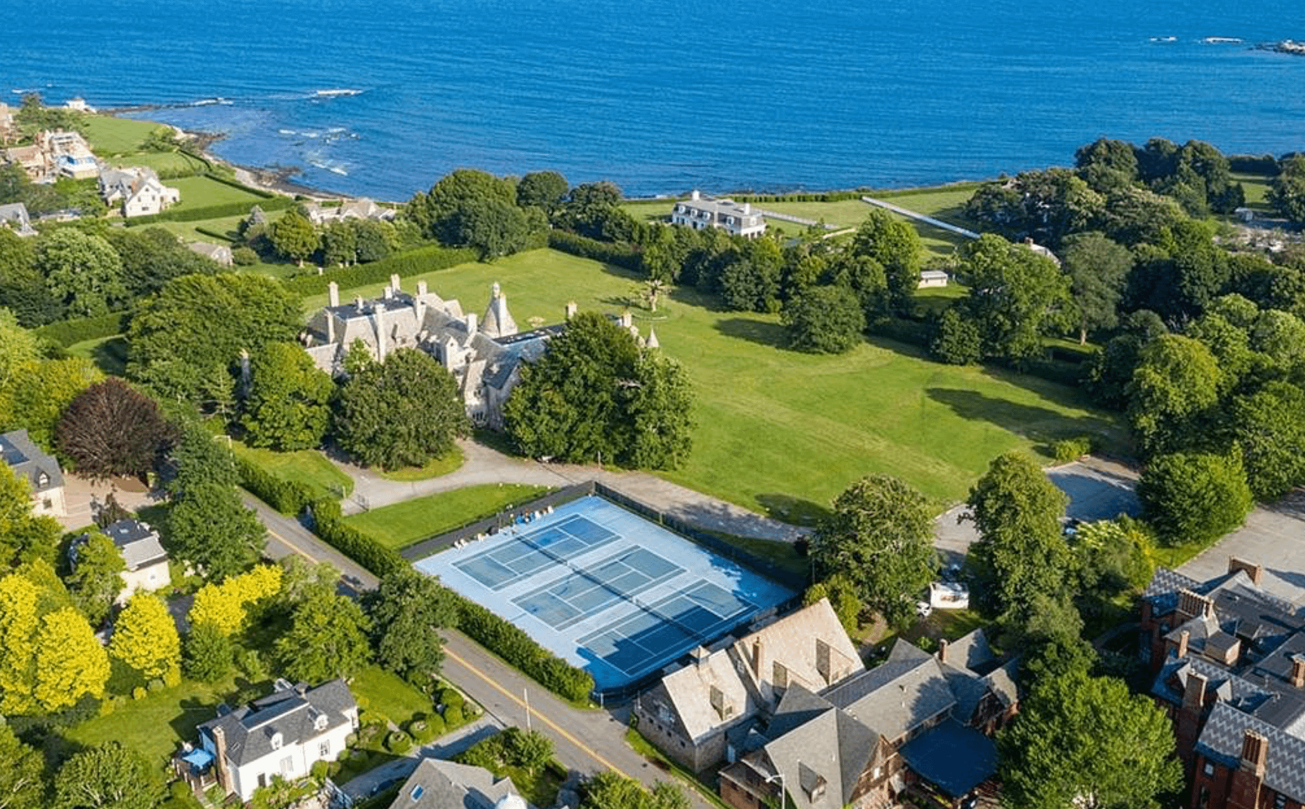 Historic Newport Mansion Hits The Market For 29.9 Million (PHOTOS) Homes of the Rich
